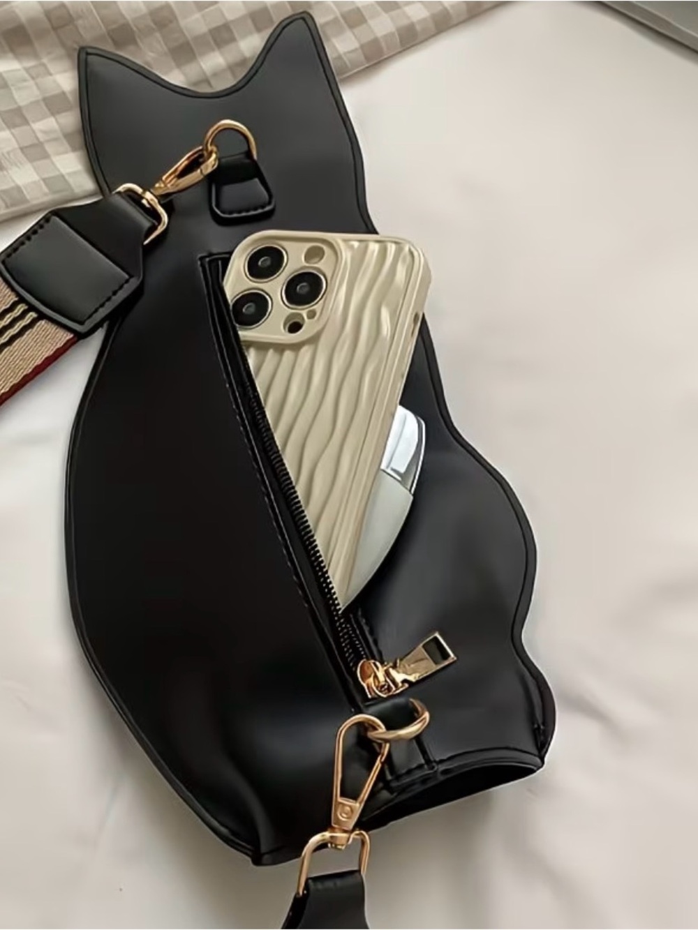 Black Cat Crossbody Bag - Cute Novelty Shoulder Bag - Picture 5 of 5